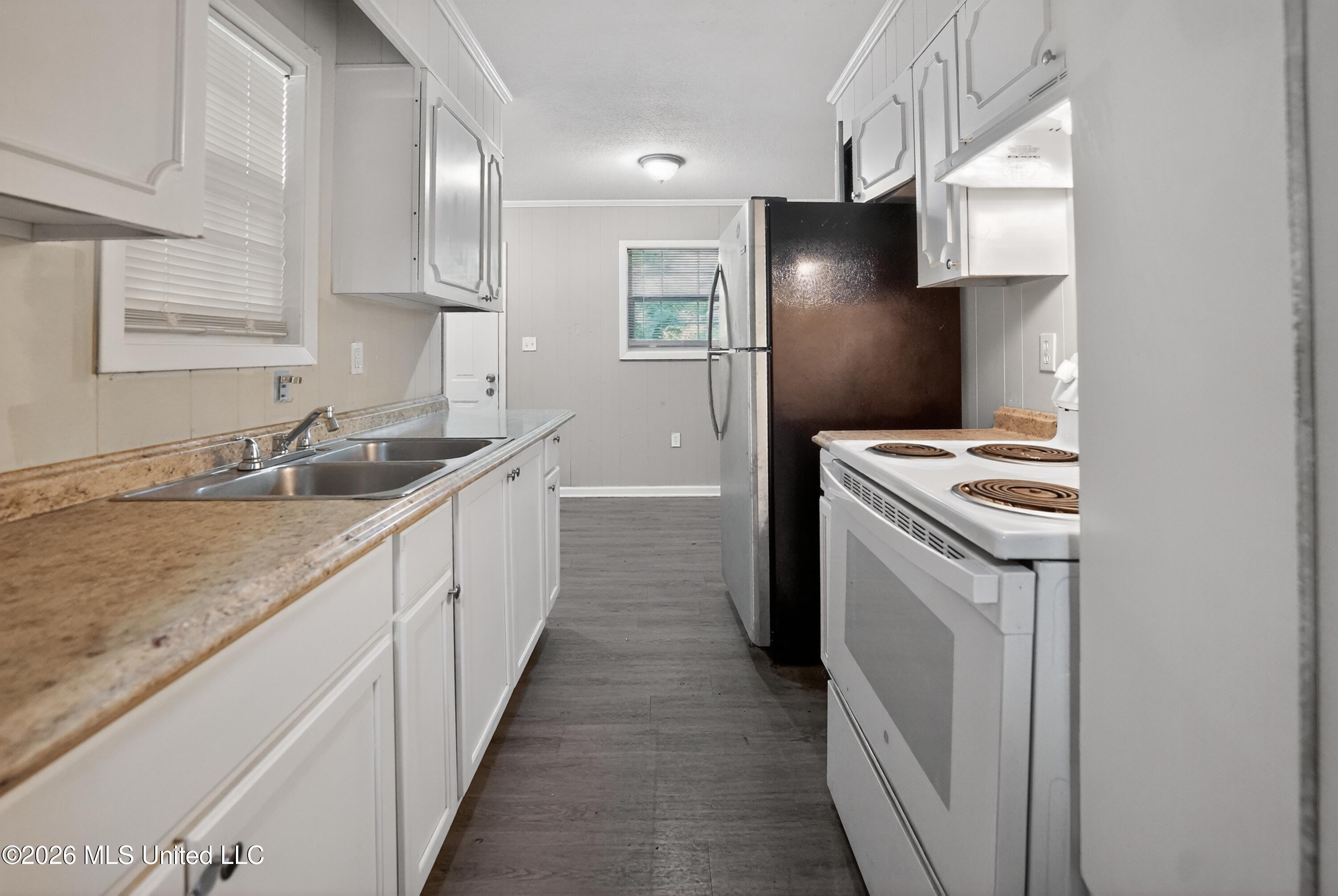 620 Queen Circle Jackson, MS 39209 - Photo 25 of 43 25_620_Queen_Cir-Kitchen-6544