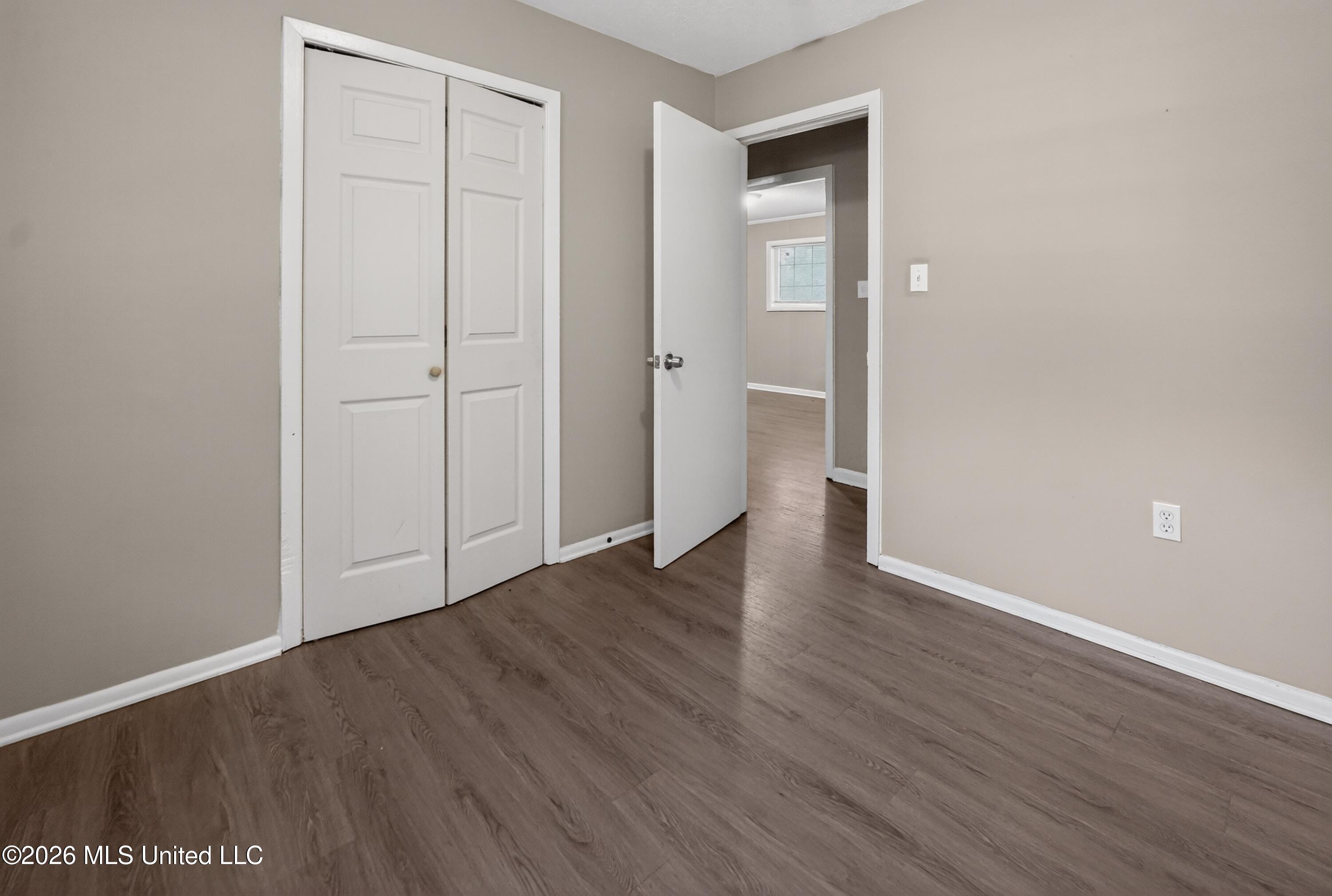 620 Queen Circle Jackson, MS 39209 - Photo 34 of 43 34_620_Queen_Cir-Bedroom-6517