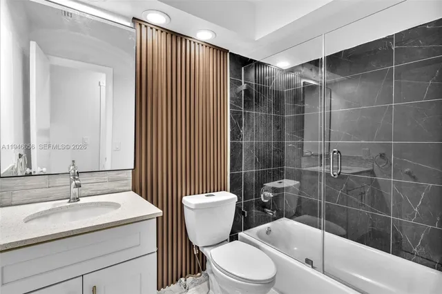 $799,000 | 17532 Northwest 61st Court North, Hialeah, FL 33015