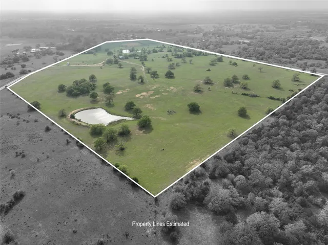 $700,000 | 141 St Giddings Tx 78942, Giddings, TX 78942