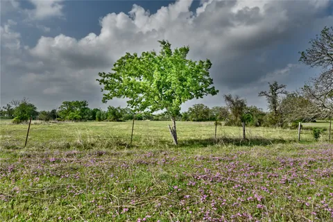 $700,000 | 141 St Giddings Tx 78942, Giddings, TX 78942