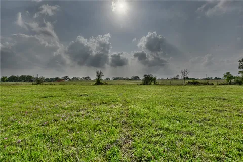 $700,000 | 141 St Giddings Tx 78942, Giddings, TX 78942