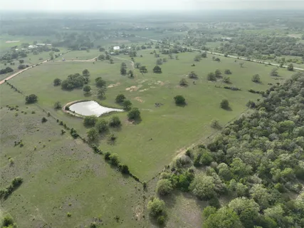 $700,000 | 141 St Giddings Tx 78942, Giddings, TX 78942