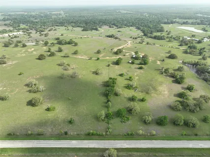 $700,000 | 141 St Giddings Tx 78942, Giddings, TX 78942