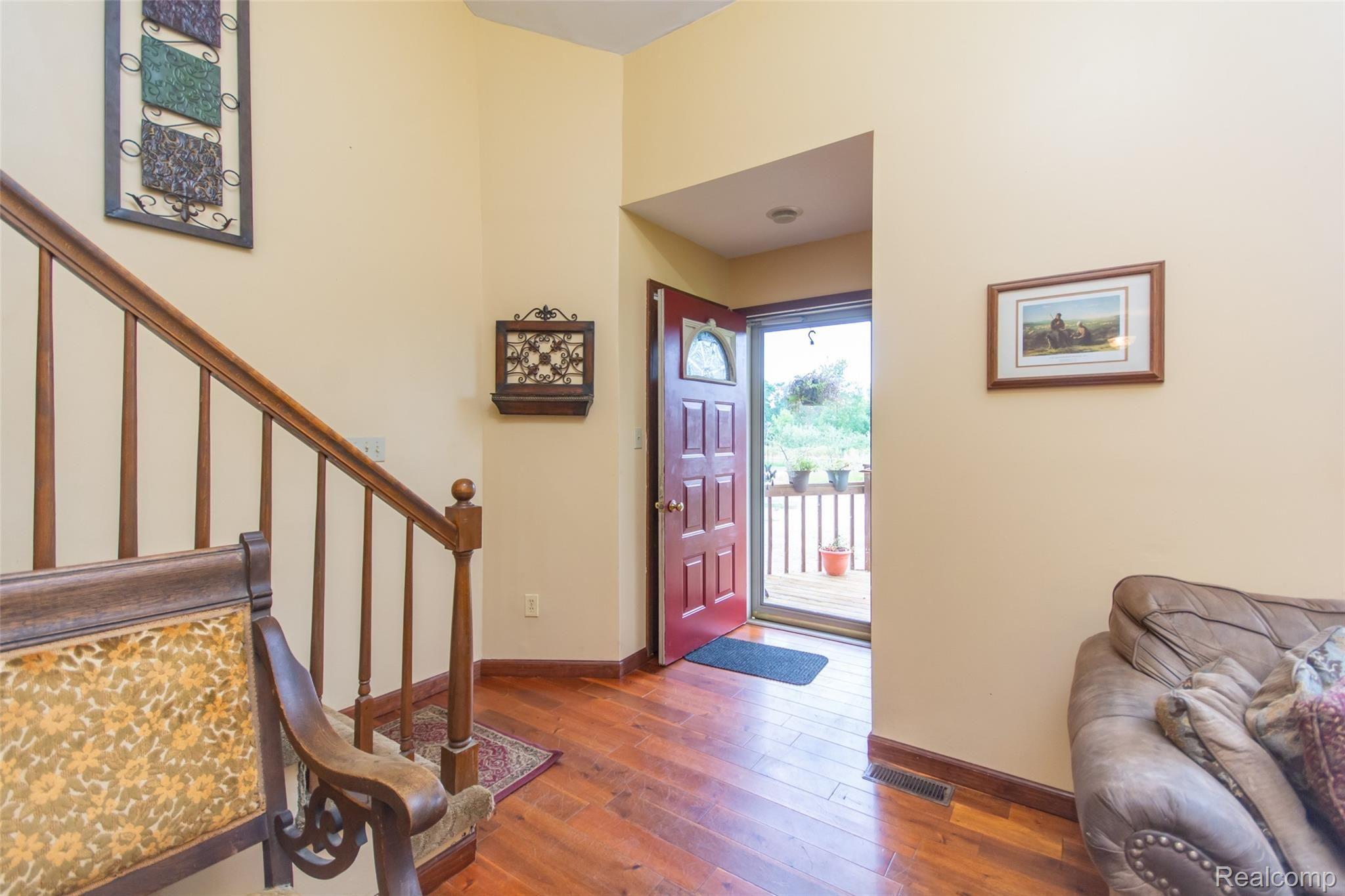 6470 Hartland Road Fenton, MI 48430 - Photo 11 of 39 DSC_7796.jpg