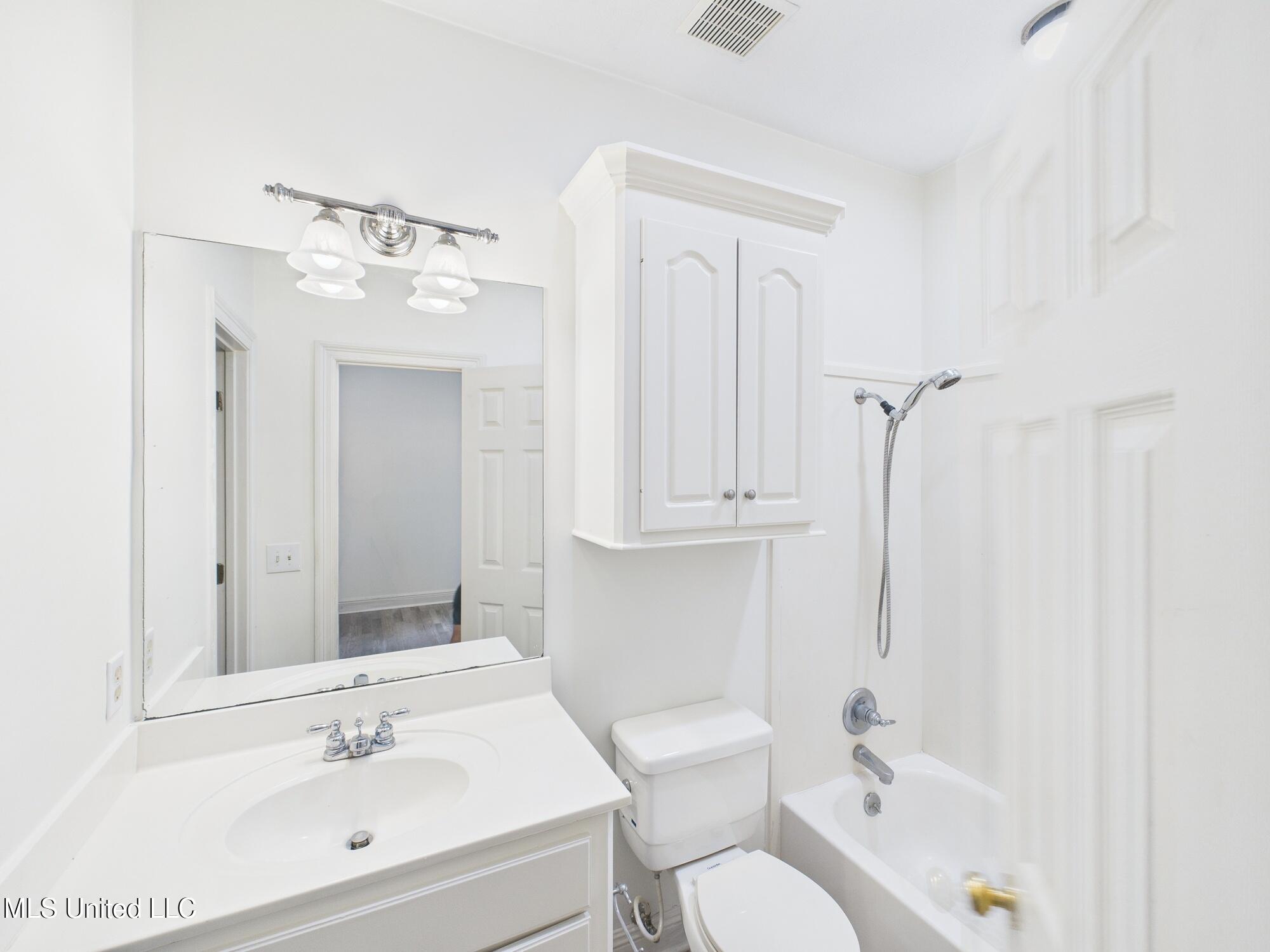 112 Woodsong Way Madison, MS 39110 - Photo 35 of 38 CAM02761G0-PR0046-STILL034