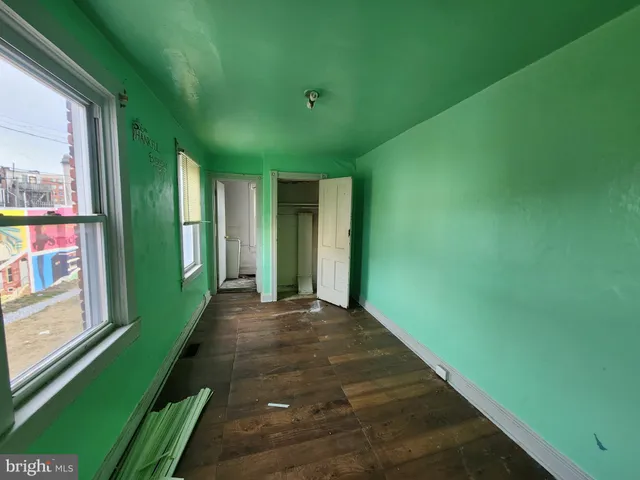 a bathroom with a sink and toilet