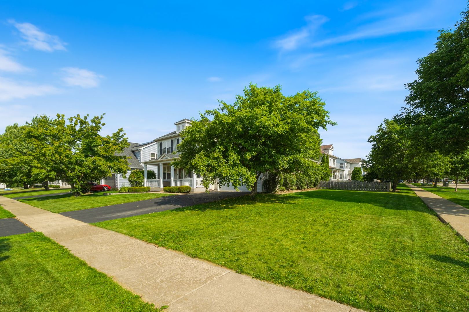 1616 Sutton Place Bolingbrook, IL 60490 - Photo 2 of 45