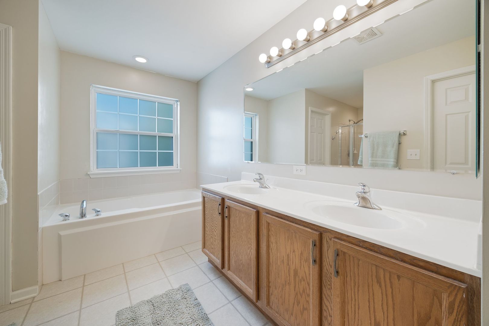 1616 Sutton Place Bolingbrook, IL 60490 - Photo 23 of 45