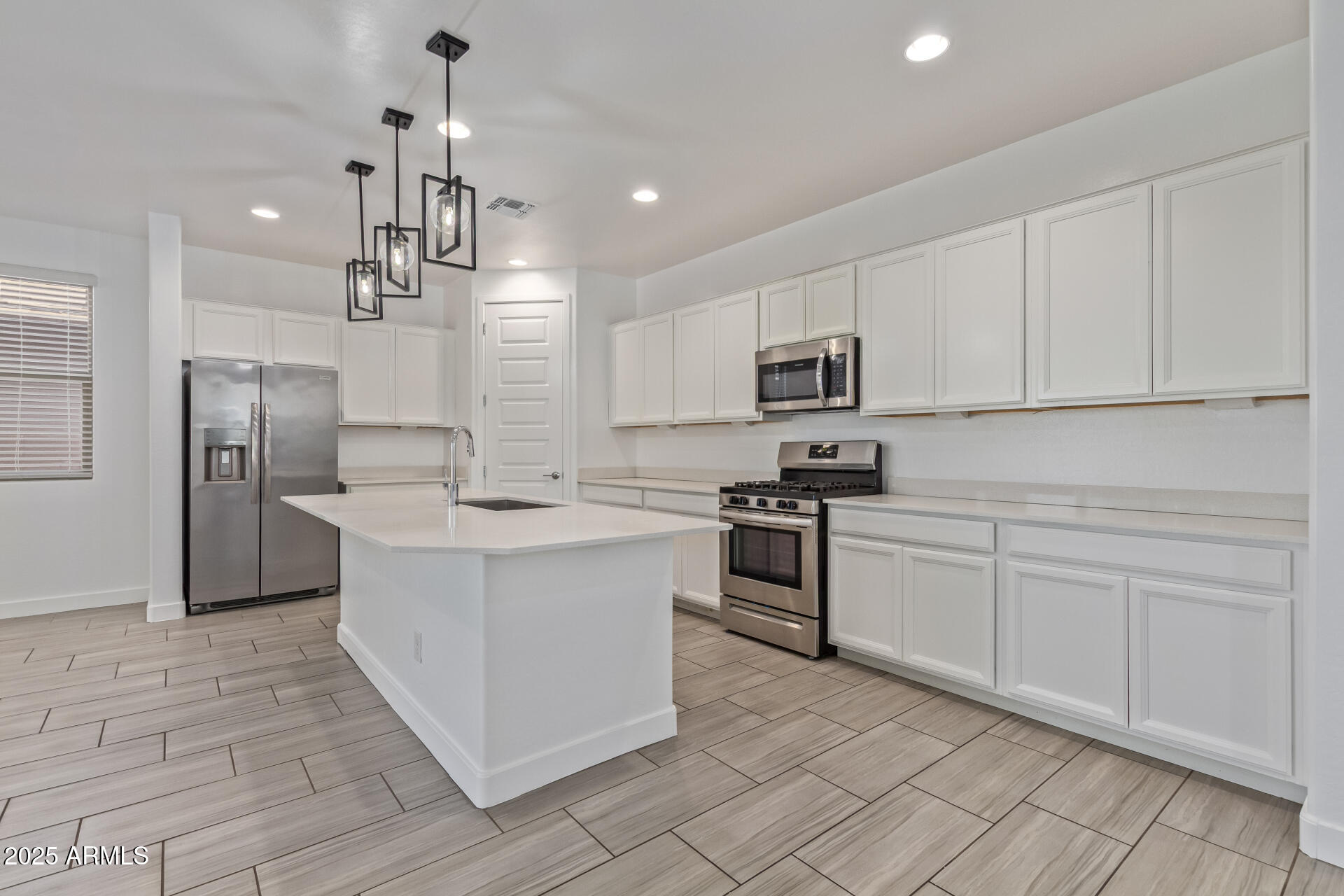 2665 South Prospector Point Road Apache Junction, AZ 85119 - Photo 13 of 35 13-Prospector