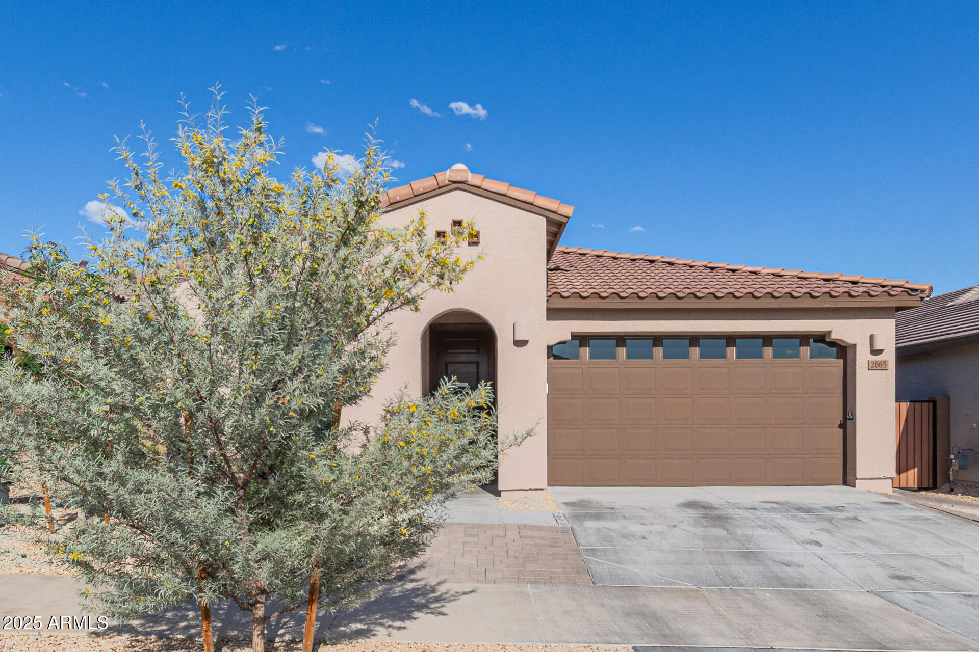 2665 South Prospector Point Road Apache Junction, AZ 85119 - Photo 2 of 35 02-Prospector