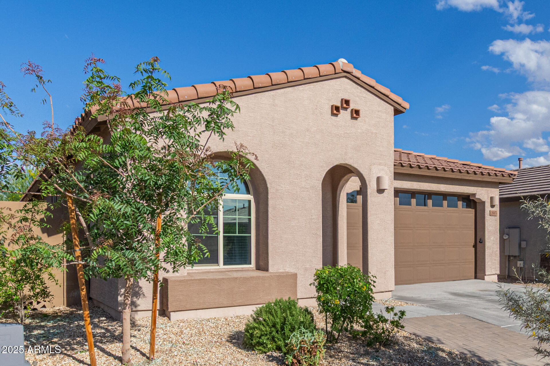 2665 South Prospector Point Road Apache Junction, AZ 85119 - Photo 4 of 35 04-Prospector