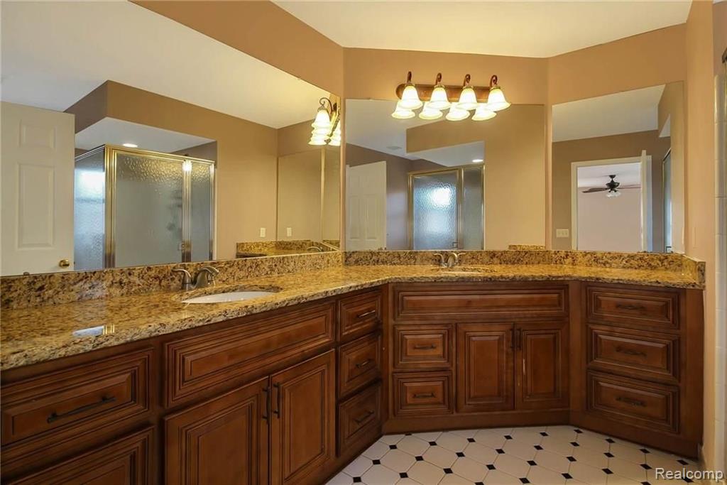 3079 Lexham Lane Rochester Hills, MI 48309 - Photo 17 of 37