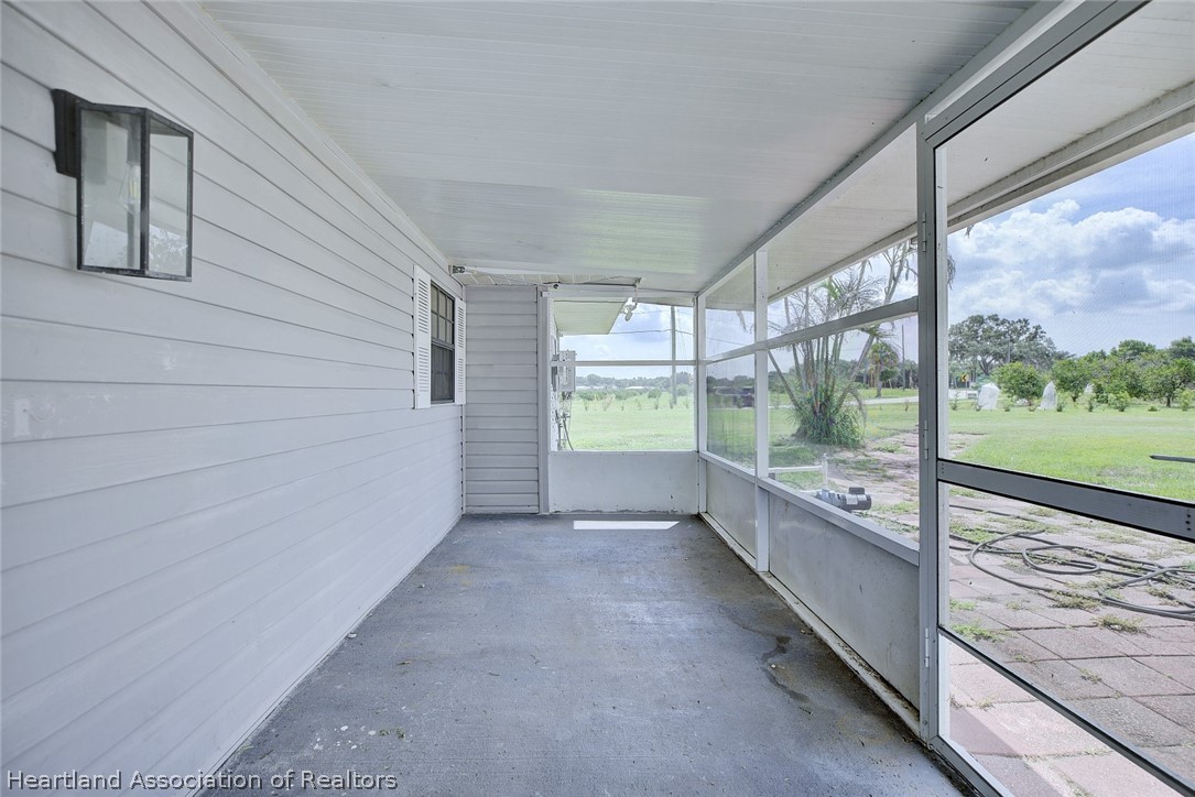 1216 Edgewater Point Drive Sebring, FL 33870 - Photo 16 of 40