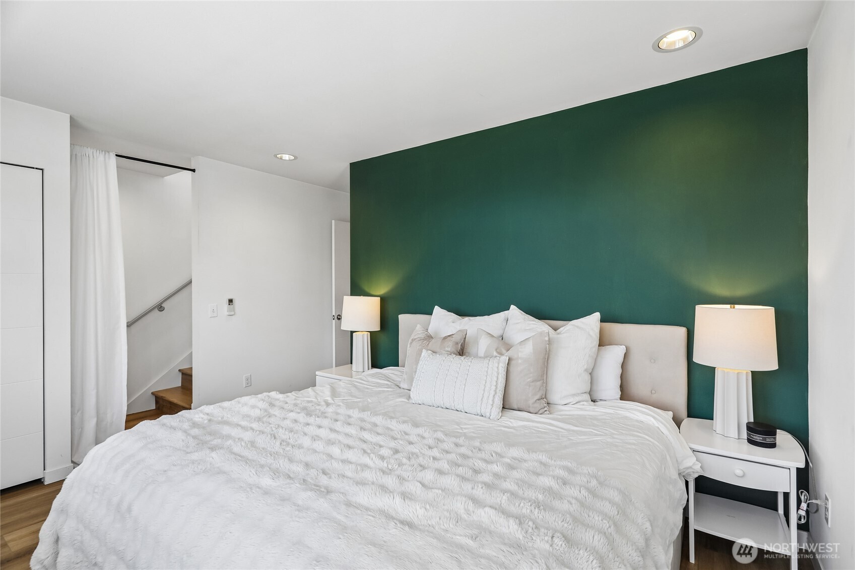 3913 Southwest Hudson Street Seattle, WA 98136 - Photo 19 of 27