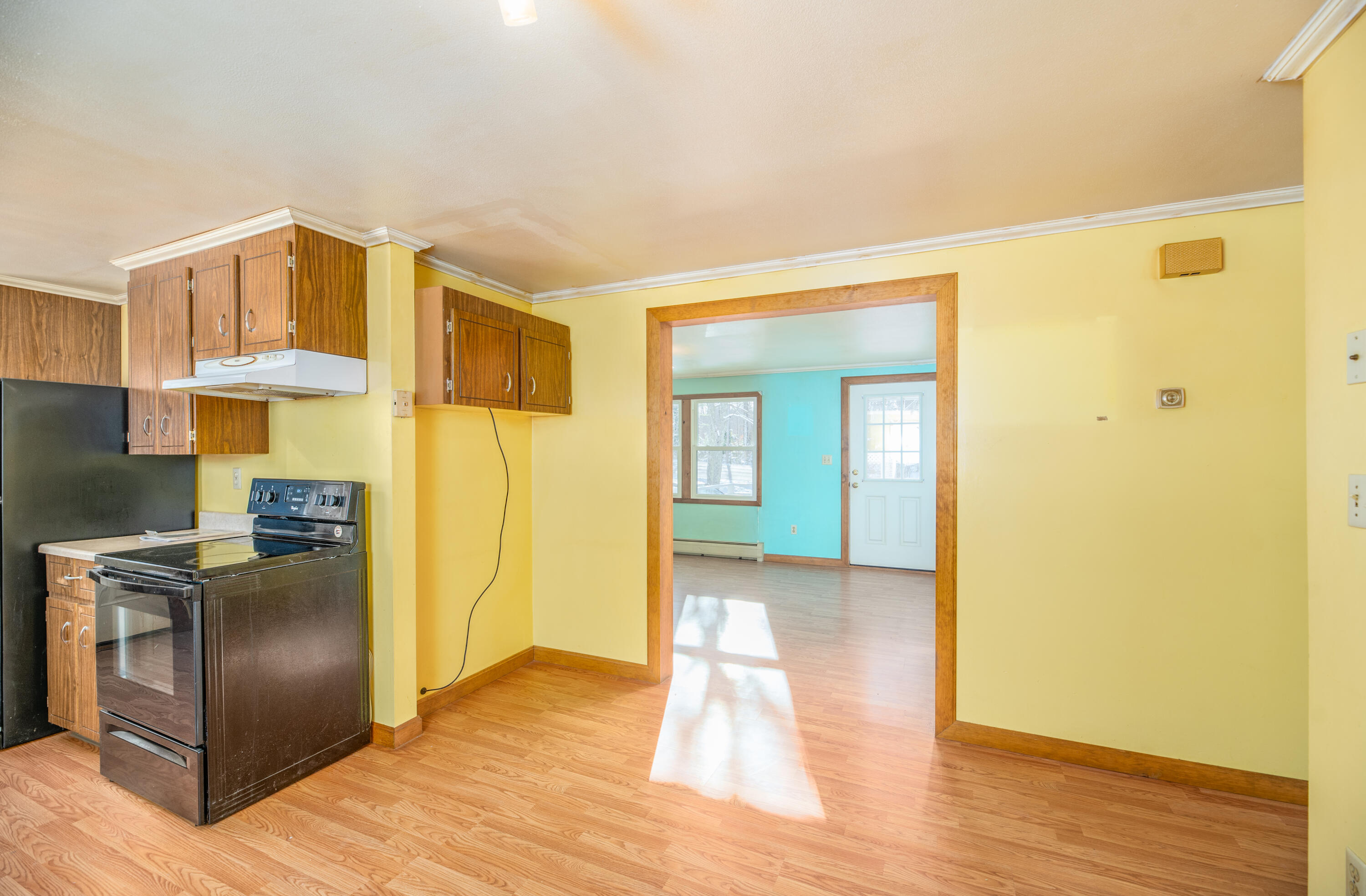 1221 Waterville Road Waldo, ME 04915 - Photo 5 of 22 Interior10