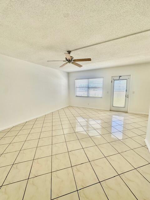 69 Dorset B Boca Raton, FL 33434 - Photo 7 of 25 a view of a room & utility room