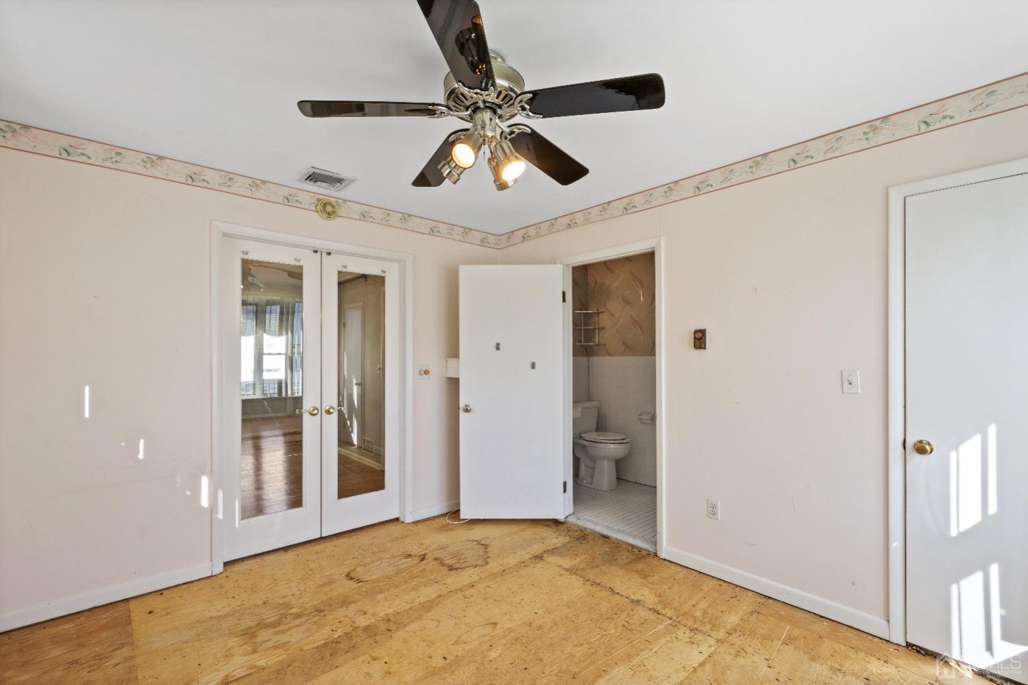 7 Garside Place Clark, NJ 07066 - Photo 15 of 34 a view of a livingroom with a ceiling fan and window