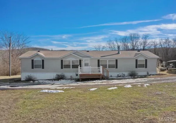 $315,000 | 91 Lakeside Drive, Elsberry, MO 63343