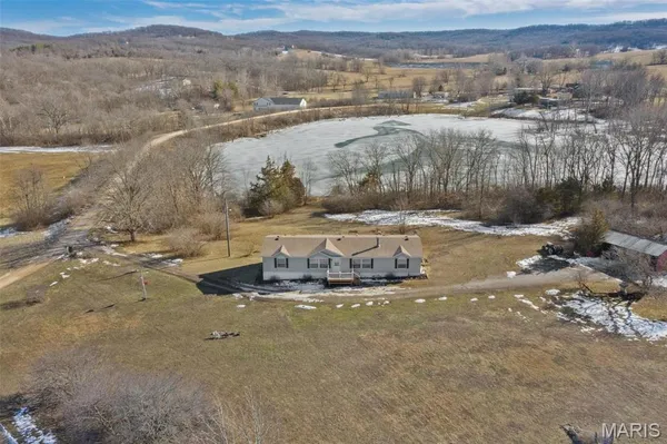 $315,000 | 91 Lakeside Drive, Elsberry, MO 63343