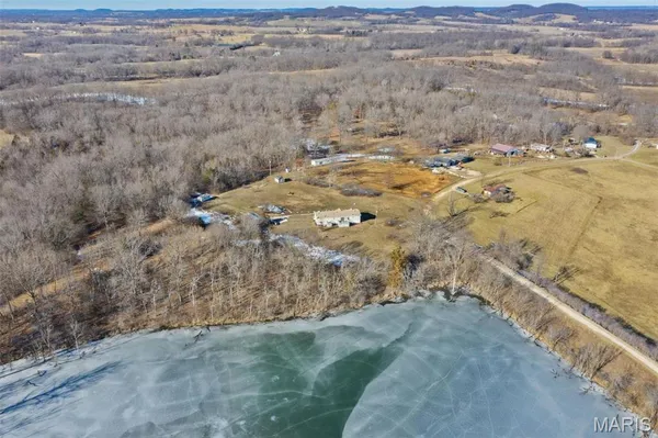 $315,000 | 91 Lakeside Drive, Elsberry, MO 63343