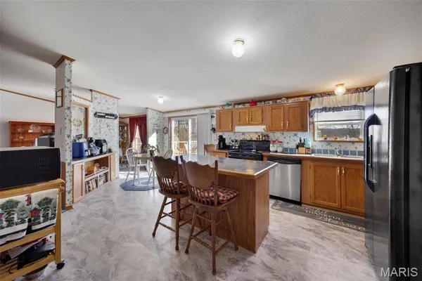 $315,000 | 91 Lakeside Drive, Elsberry, MO 63343