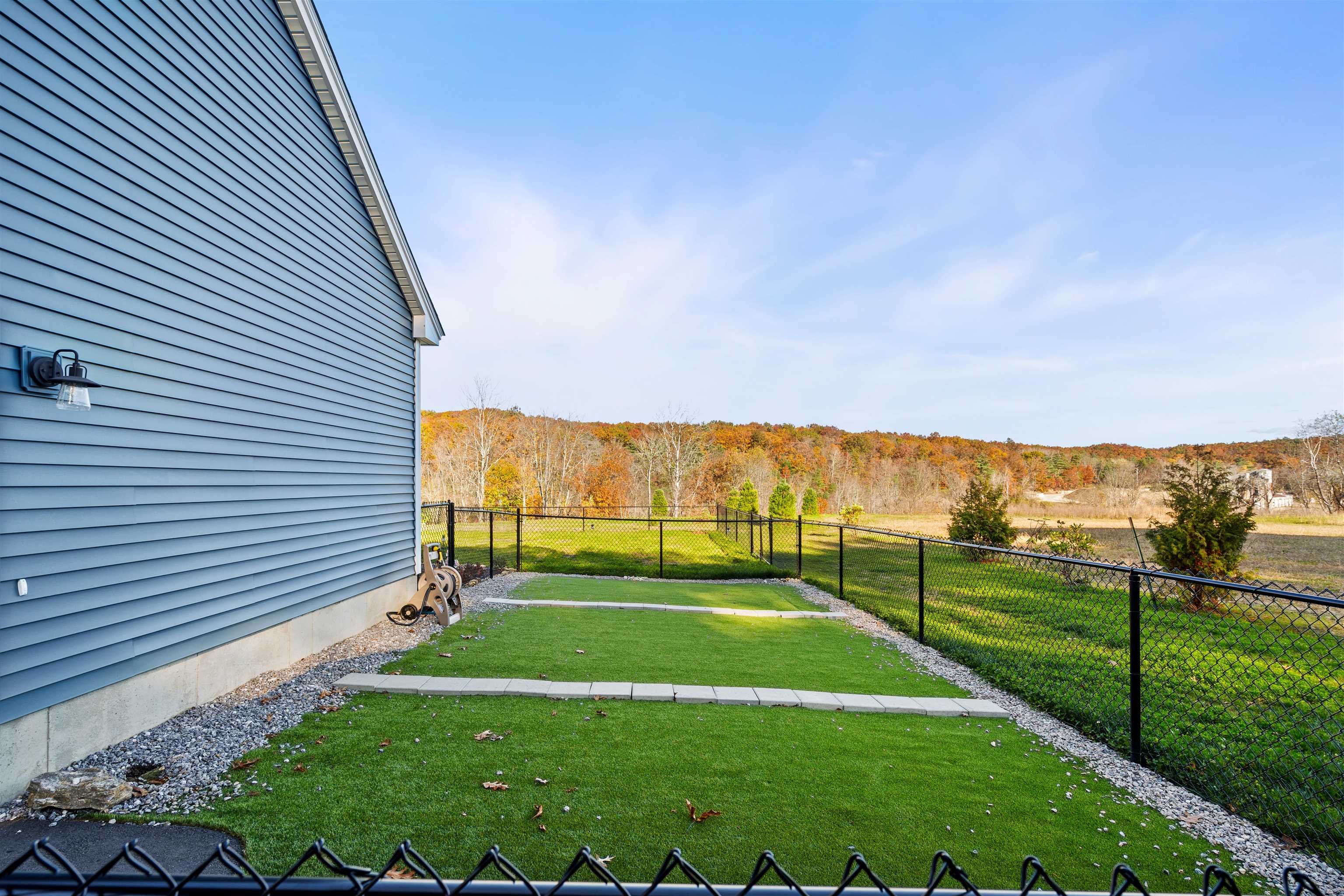 300 Straw Road Manchester, NH 03102 - Photo 29 of 40