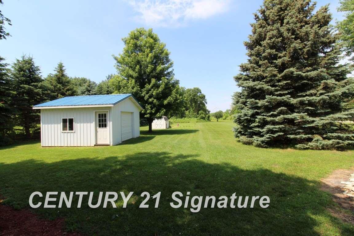 5223 Shreeves Road Fairgrove, MI 48733 - Photo 5 of 25