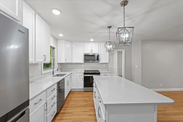 $334,900 | 1101 East Pin Oak Drive, Mahomet, IL 61853