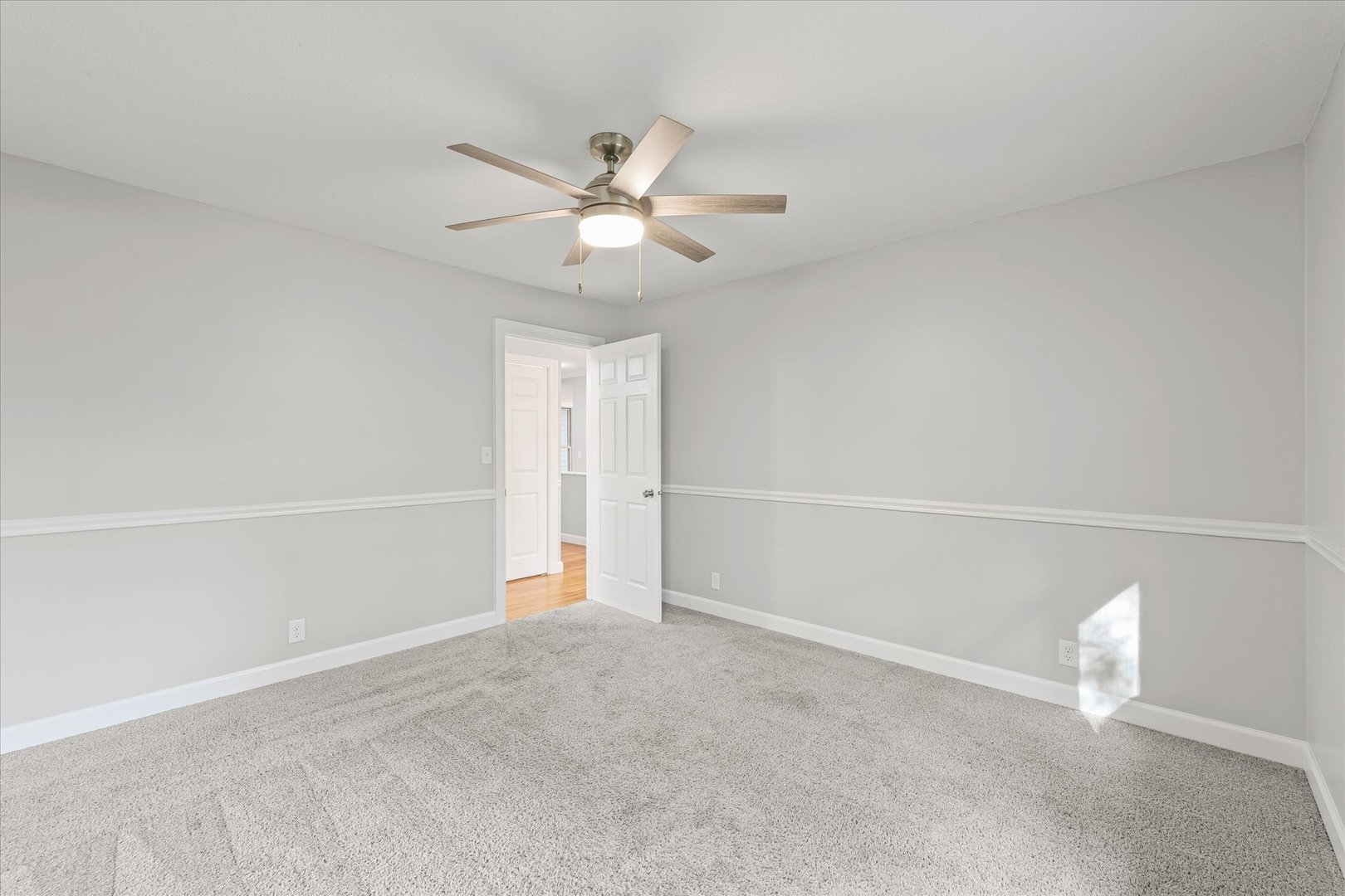 1101 East Pin Oak Drive Mahomet, IL 61853 - Photo 30 of 57 a view of an empty room