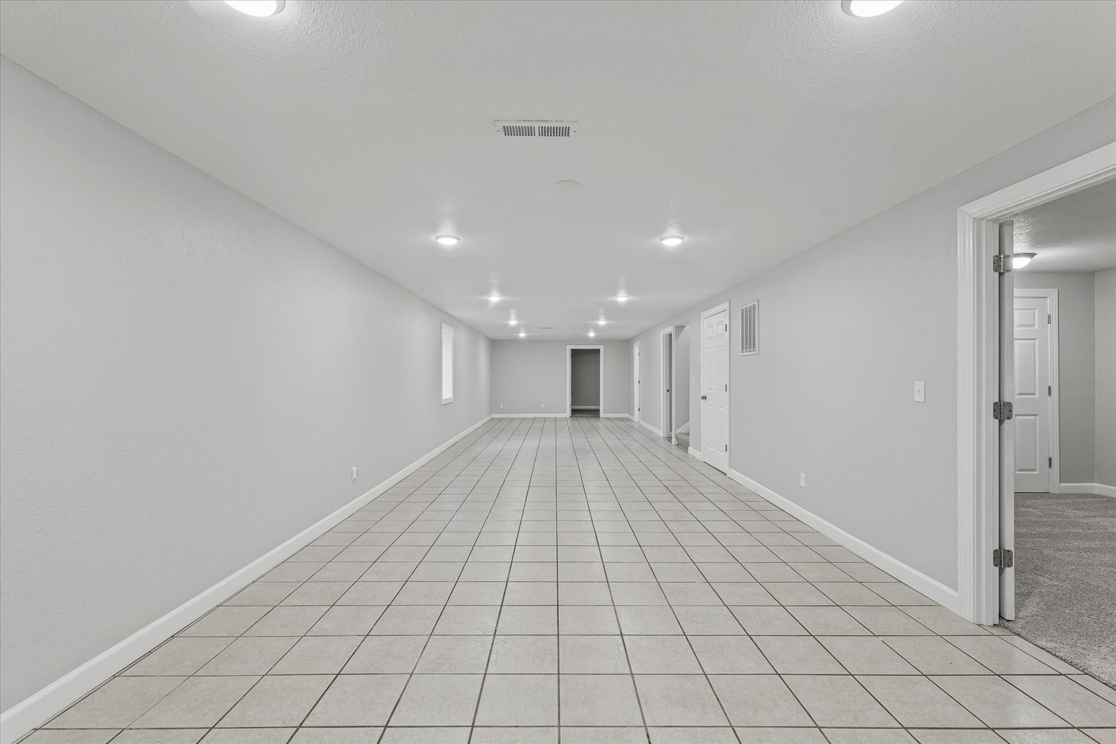 1101 East Pin Oak Drive Mahomet, IL 61853 - Photo 41 of 57 a view of an empty room