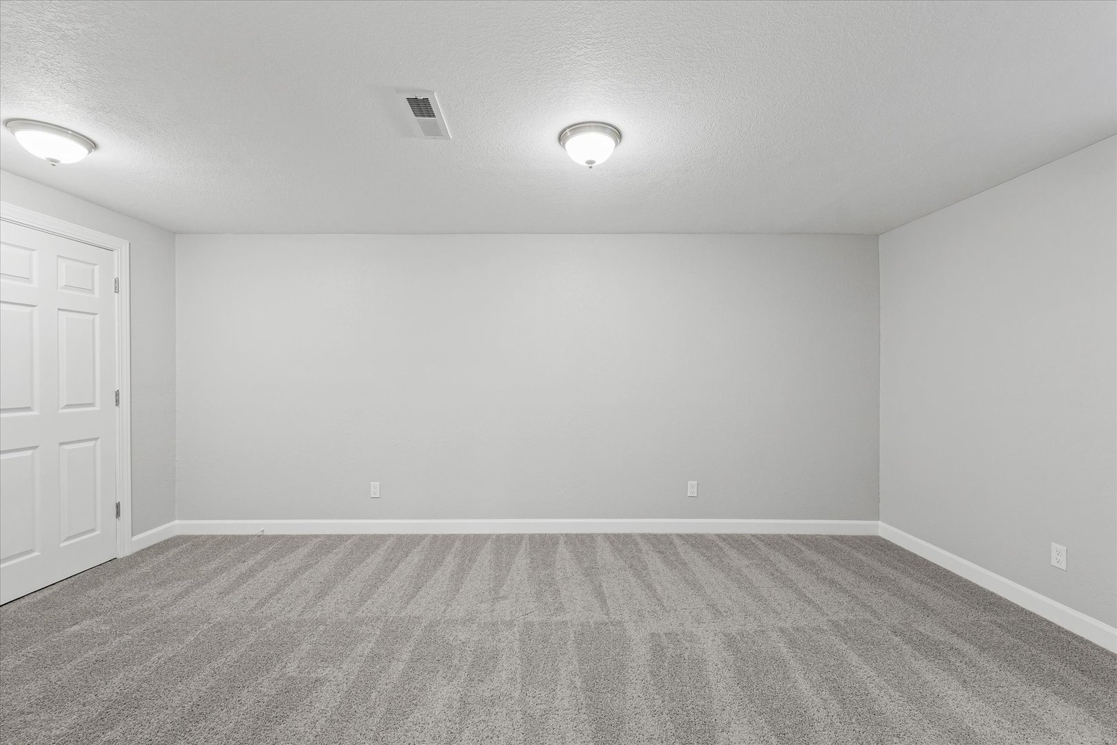 1101 East Pin Oak Drive Mahomet, IL 61853 - Photo 42 of 57 a view of an empty room
