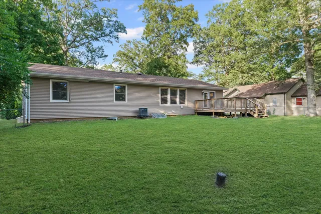 $334,900 | 1101 East Pin Oak Drive, Mahomet, IL 61853