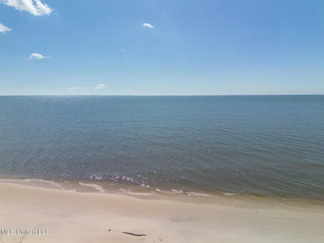 $395,000 | 7205 Belle Fontaine Drive, Ocean Springs, MS 39564