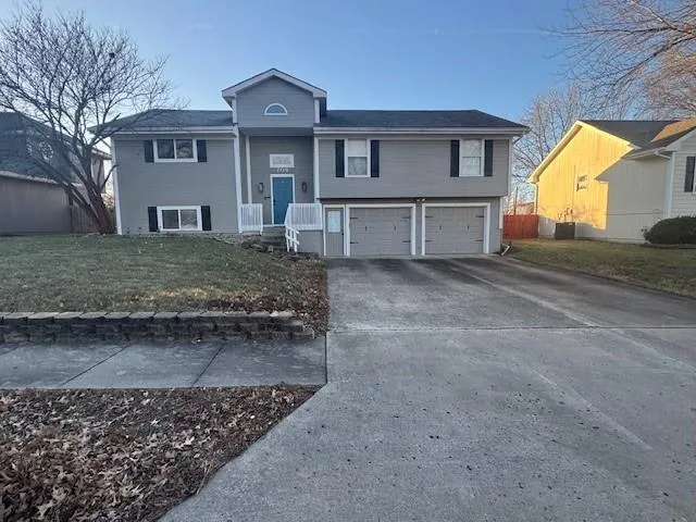 $349,950 | 709 Feldspar Street, Kearney, MO 64060