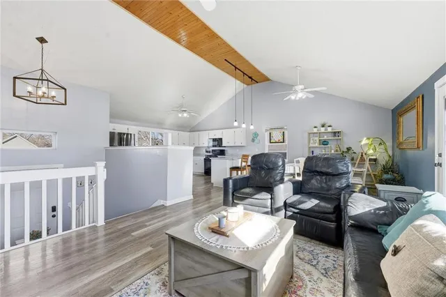 $349,950 | 709 Feldspar Street, Kearney, MO 64060