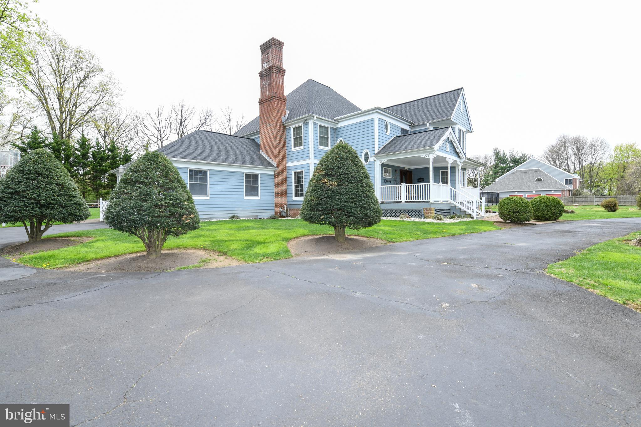 1413 Huntingdon Road Abington, PA 19001 - Photo 3 of 38