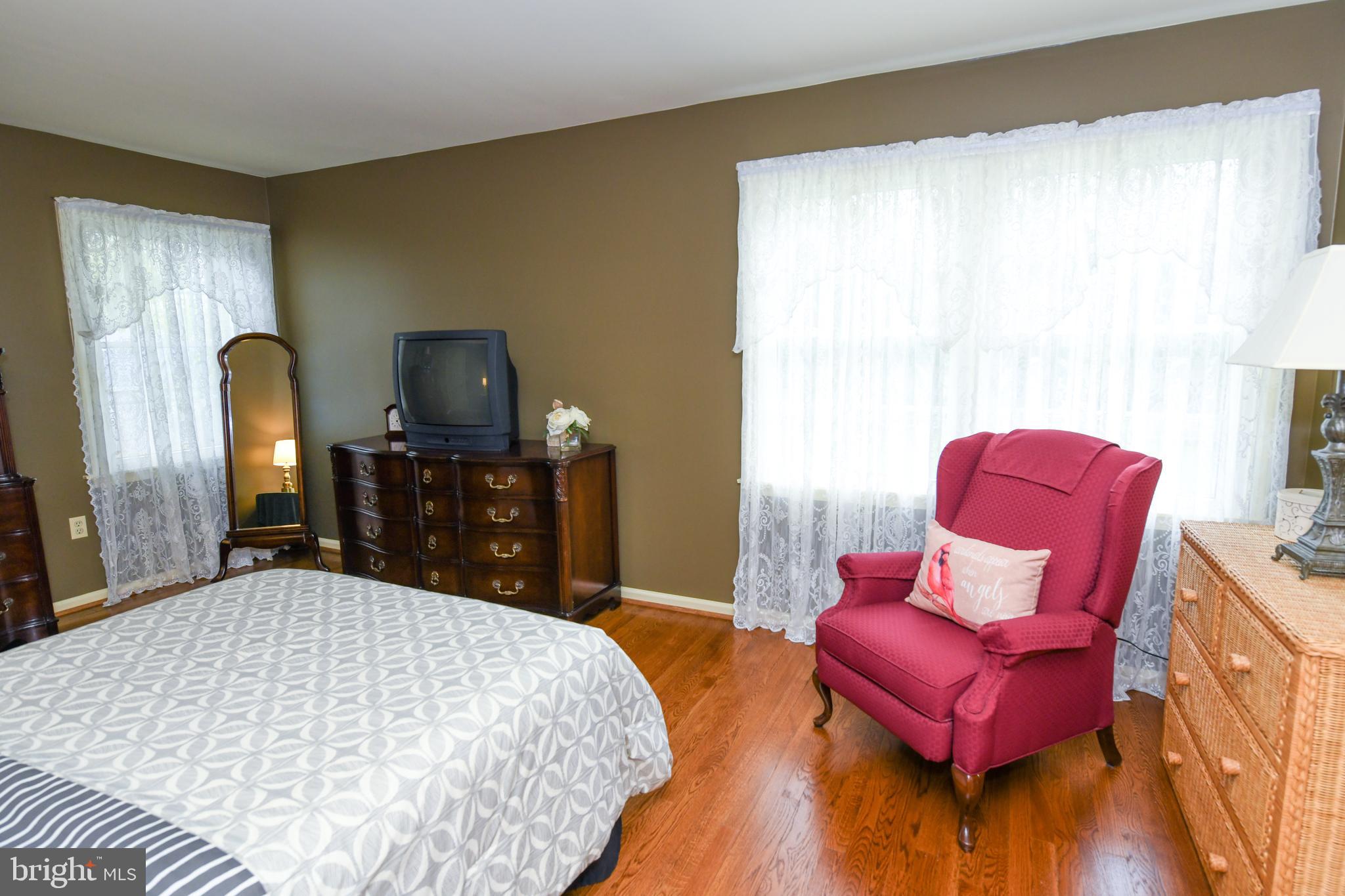 1413 Huntingdon Road Abington, PA 19001 - Photo 25 of 38