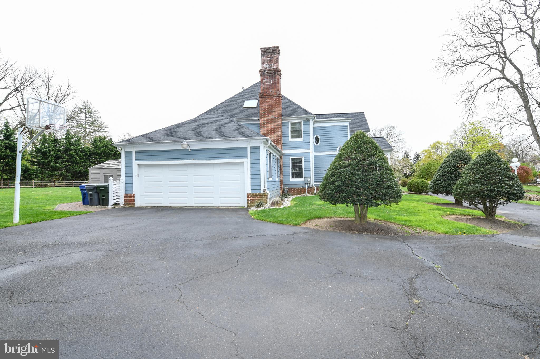 1413 Huntingdon Road Abington, PA 19001 - Photo 5 of 38
