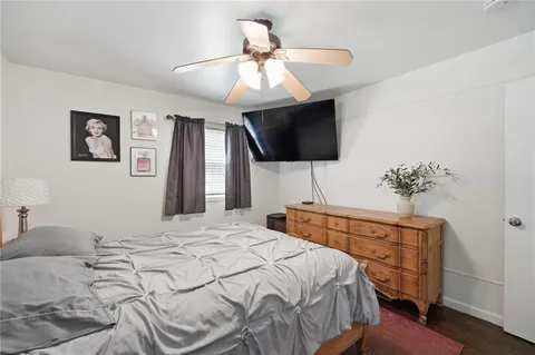 $350,000 | 1001 North Walker Lane, Olathe, KS 66061