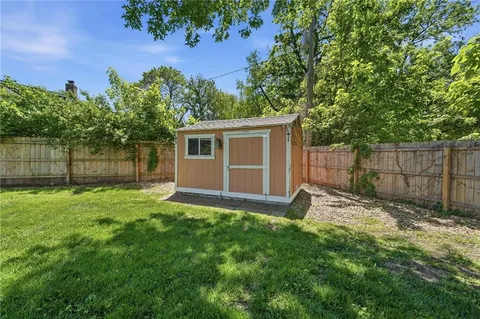 $350,000 | 1001 North Walker Lane, Olathe, KS 66061