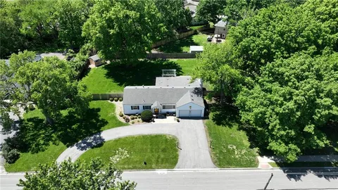 $350,000 | 1001 North Walker Lane, Olathe, KS 66061
