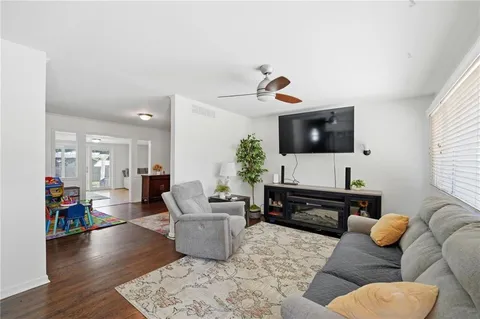 $350,000 | 1001 North Walker Lane, Olathe, KS 66061