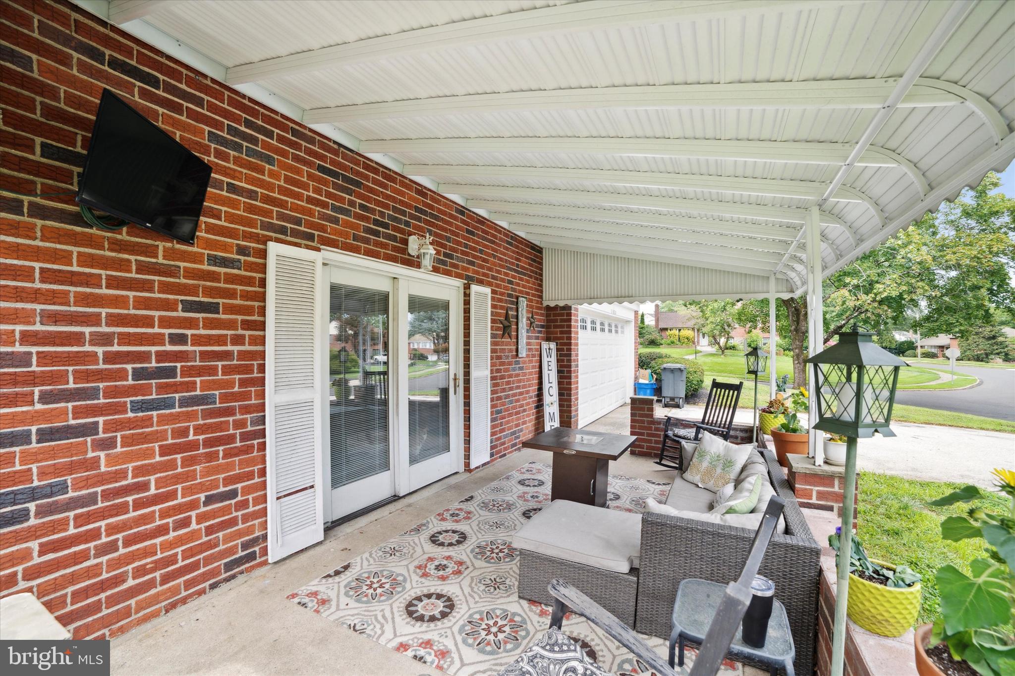 110 Bella Drive Broomall, PA 19008 - Photo 34 of 35 FR Door to Side Patio