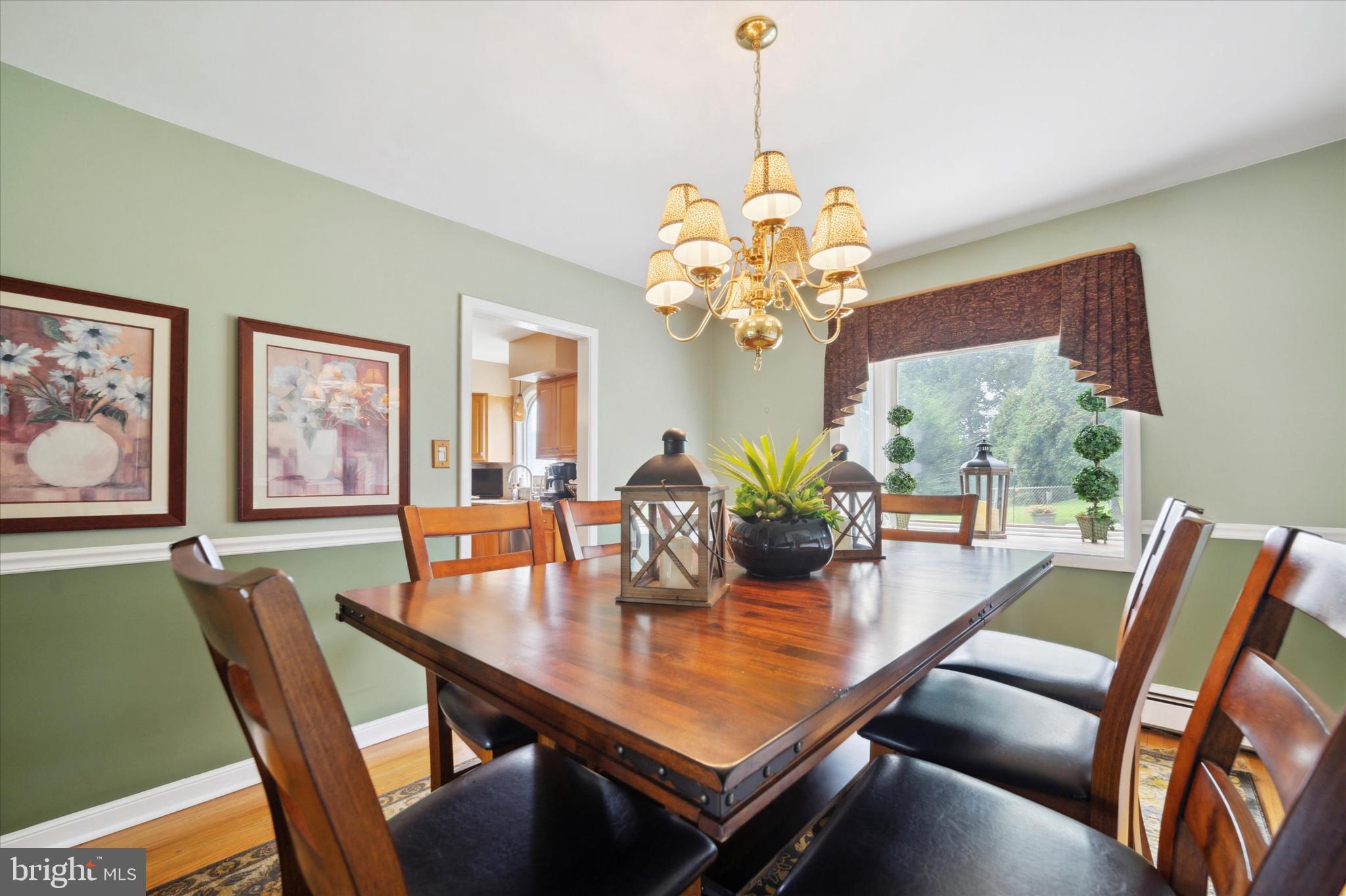 110 Bella Drive Broomall, PA 19008 - Photo 9 of 35 Dinner Room