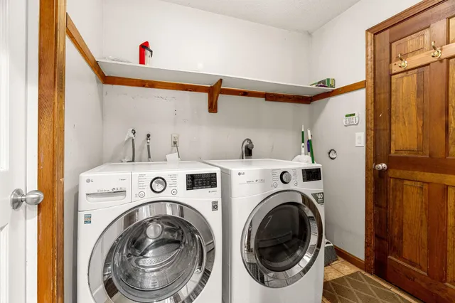 $710,000 | 18 Lorri Road, Derry, NH 03038