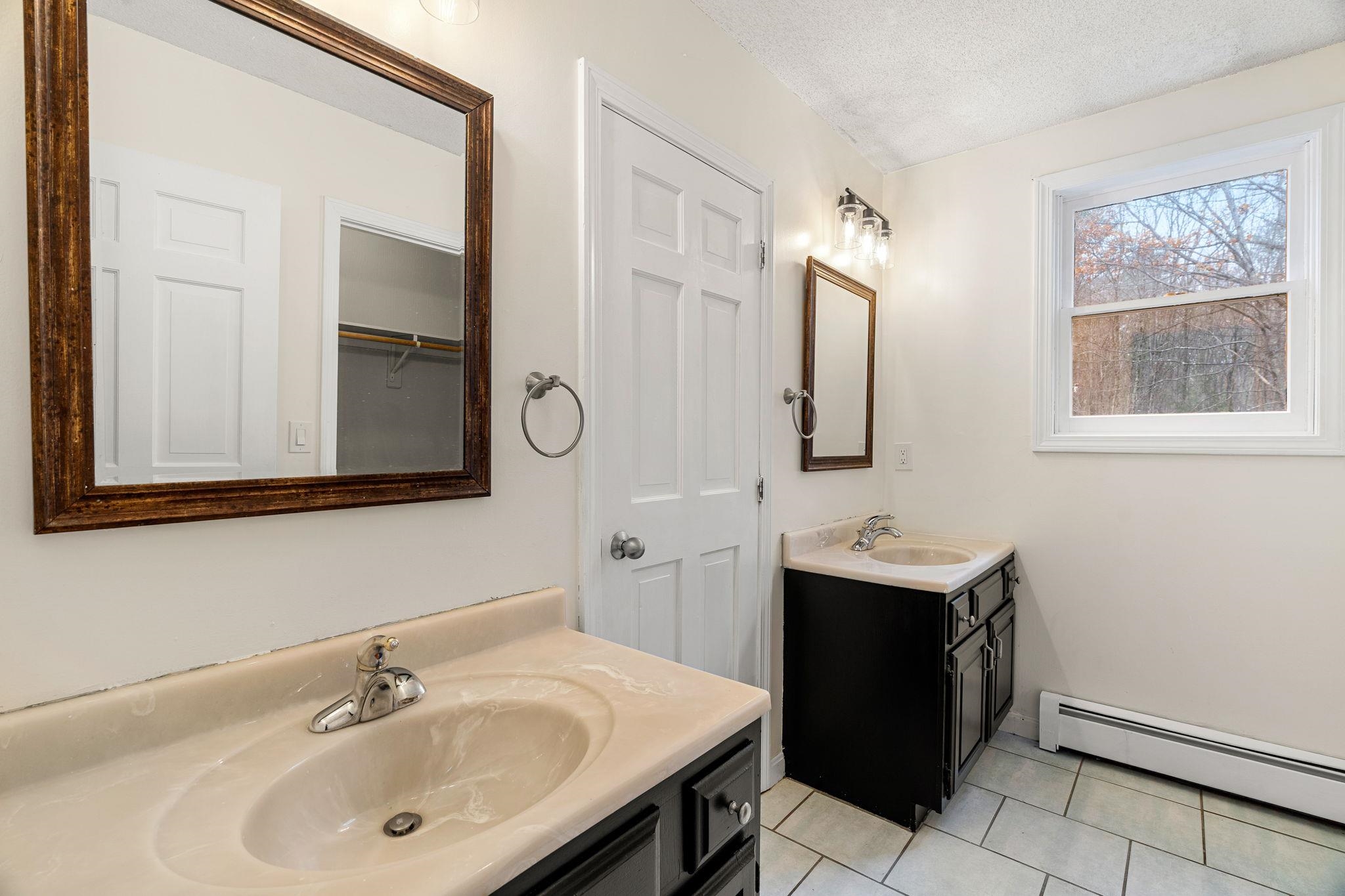 18 Lorri Road Derry, NH 03038 - Photo 26 of 37