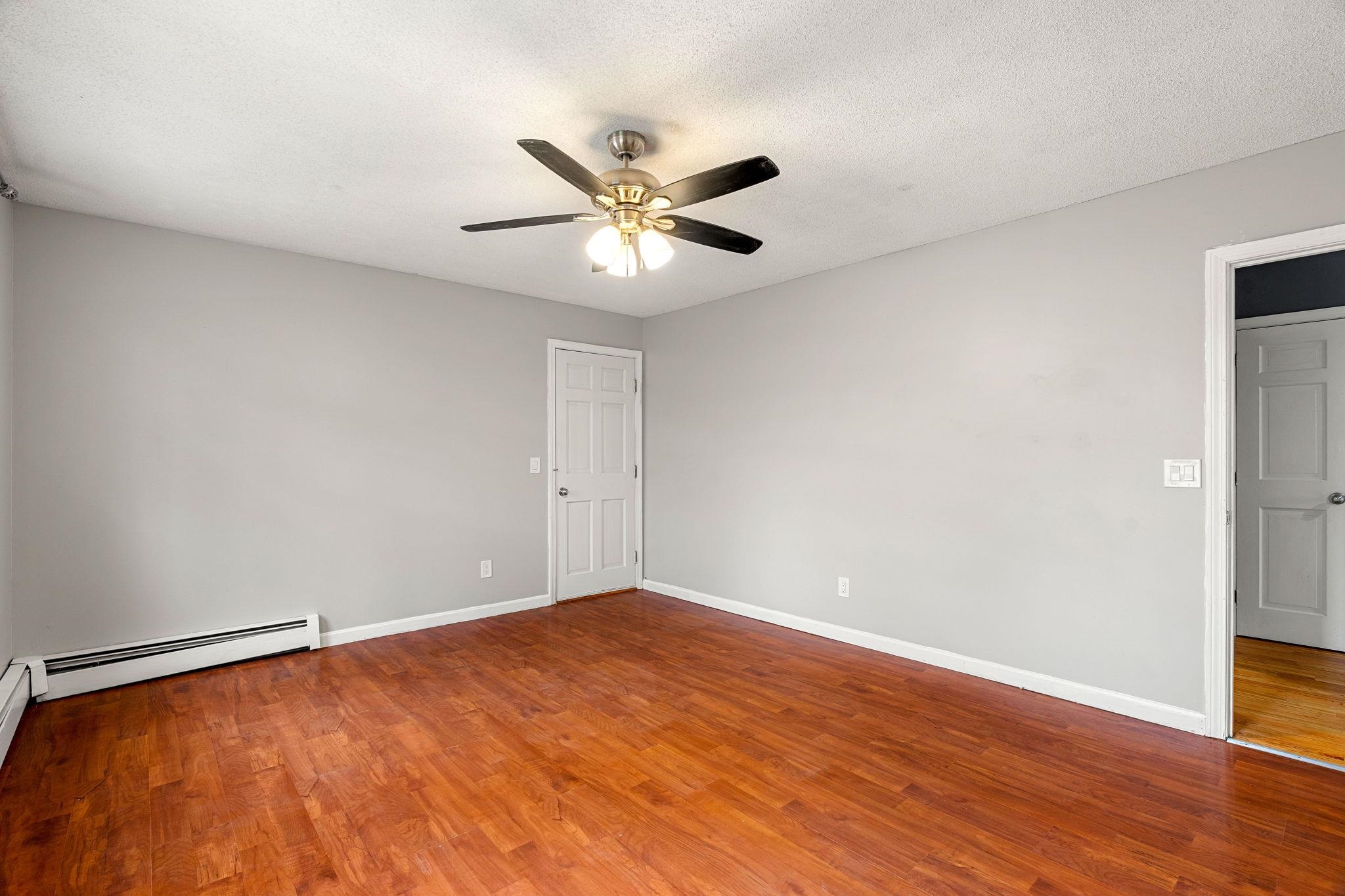 18 Lorri Road Derry, NH 03038 - Photo 31 of 37