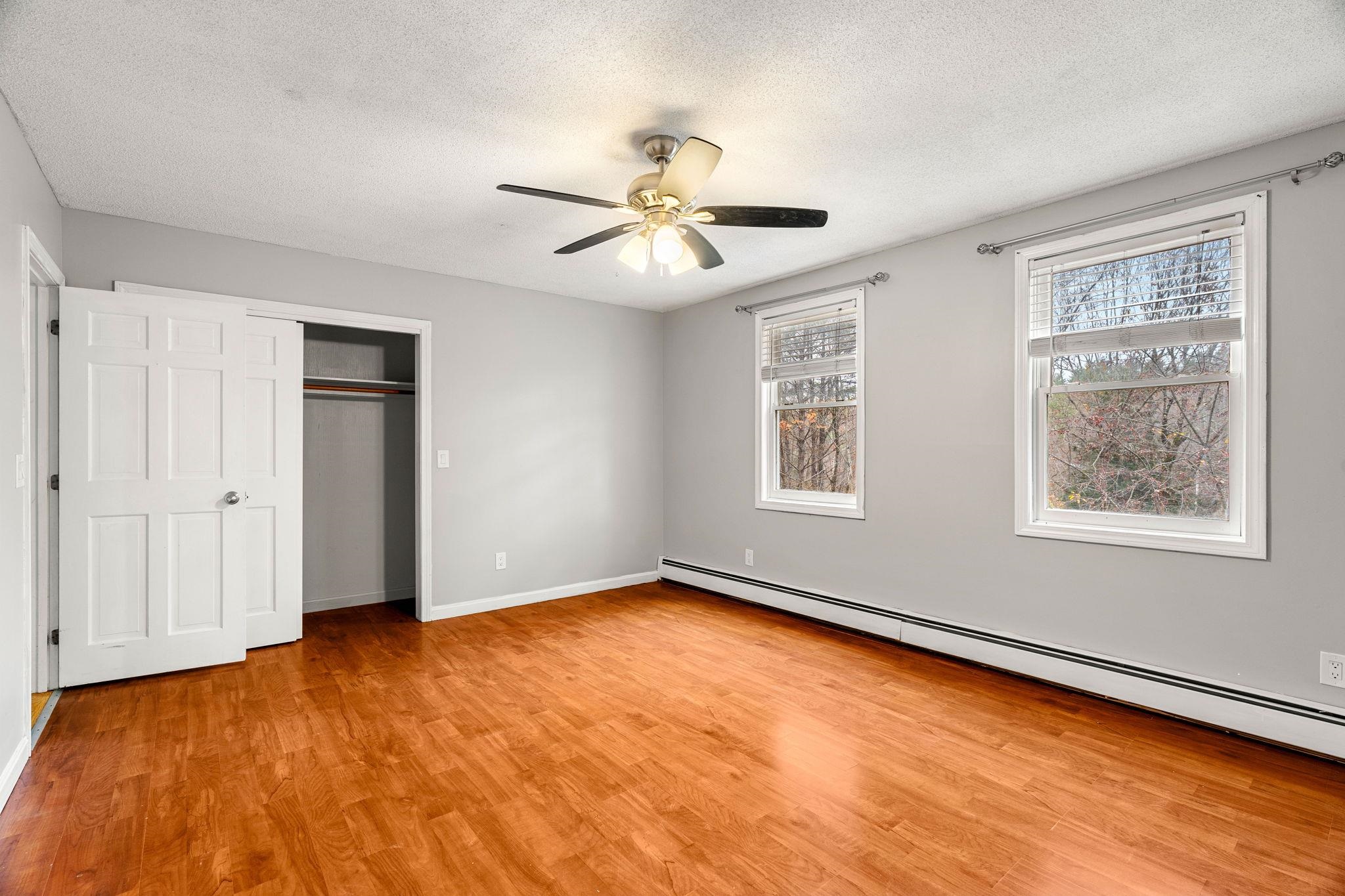 18 Lorri Road Derry, NH 03038 - Photo 32 of 37