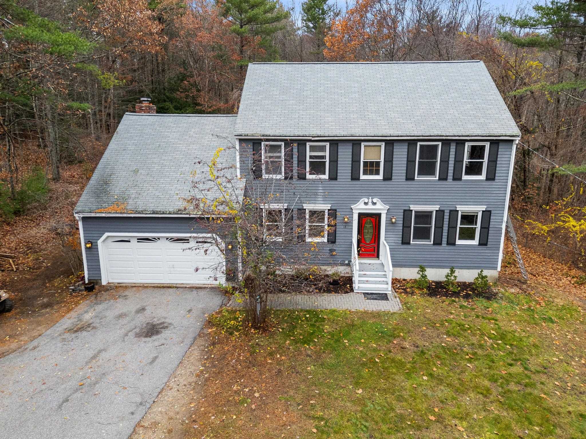 18 Lorri Road Derry, NH 03038 - Photo 4 of 37